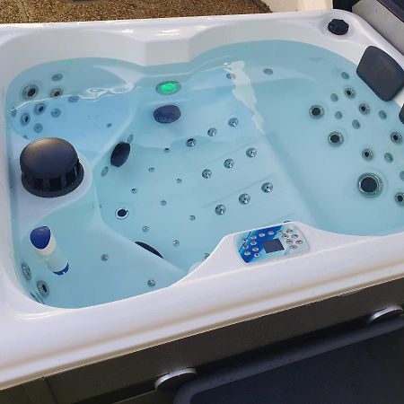 L Embrun Jacuzzi Villa Saint-Malo Kültér fotó