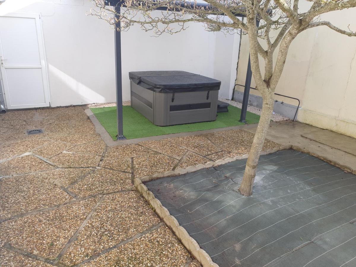 L Embrun Jacuzzi Villa Saint-Malo Kültér fotó